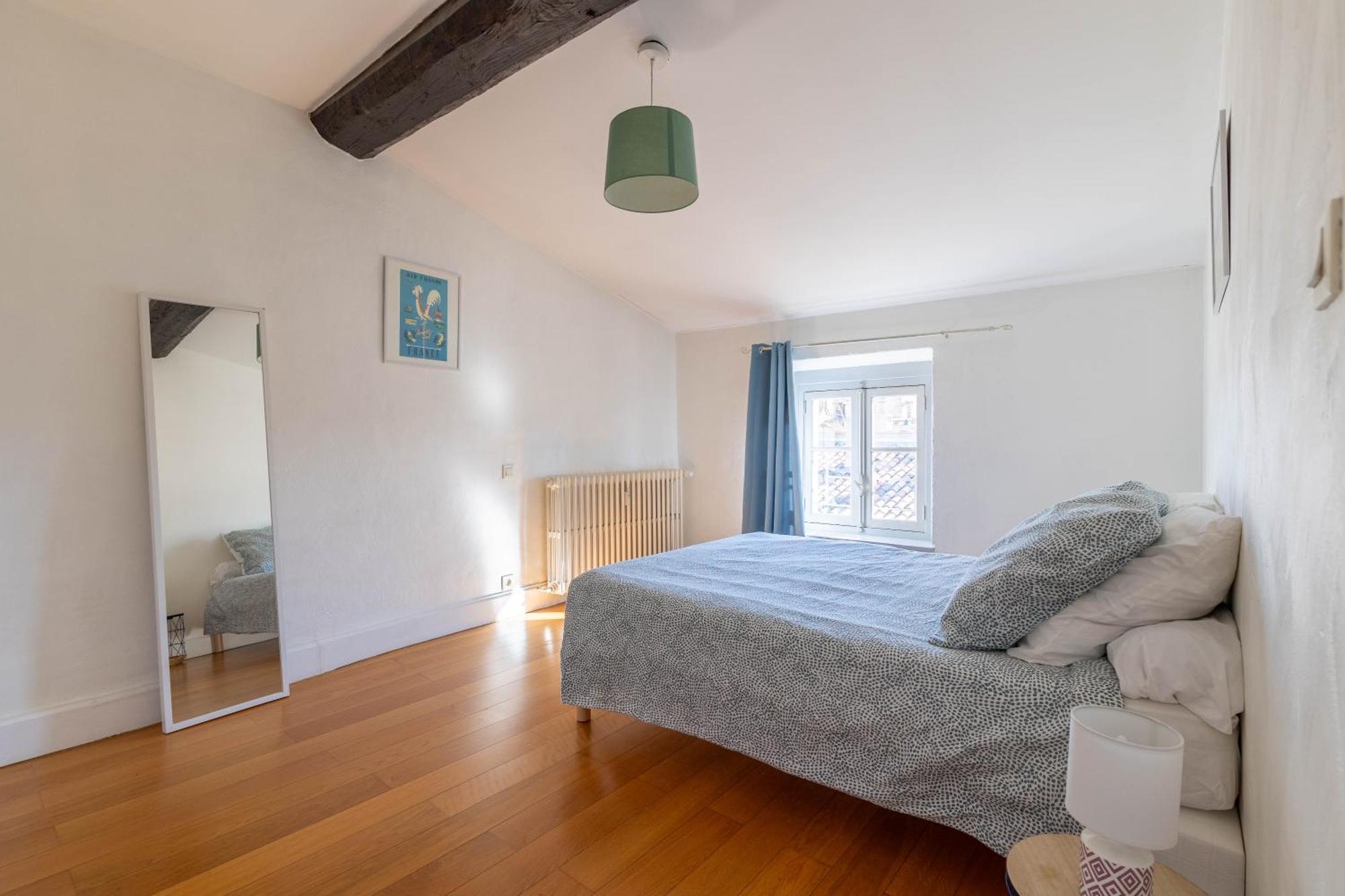 Bel Appartement Avec Cour Au Coeur De La Bastide Carcassonne Eksteriør billede